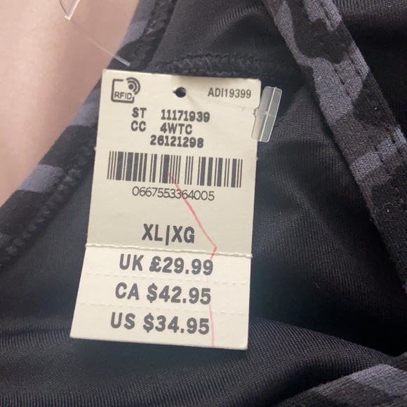 Victoria secret tank top - Picture 3 of 3